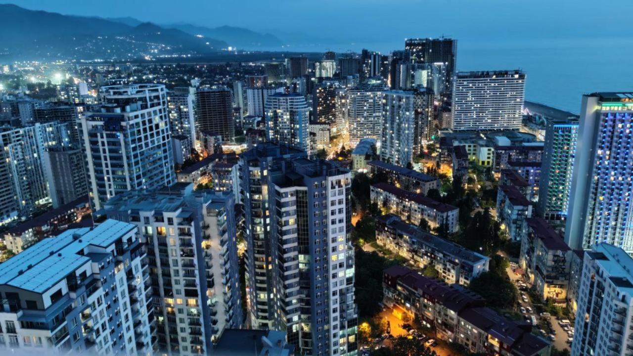 Orbi City 45 Floor バトゥーミ エクステリア 写真
